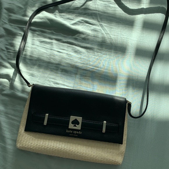 Kate spade purse - Picture 1 of 3